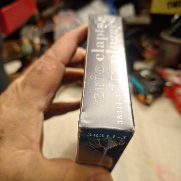 Unplugged [Video] by Eric Clapton (VHS, Aug-1992, Warner Bros.) Factory Sealed - Picture 4 of 4